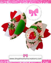 Load image into Gallery viewer, Strawberry🎀
